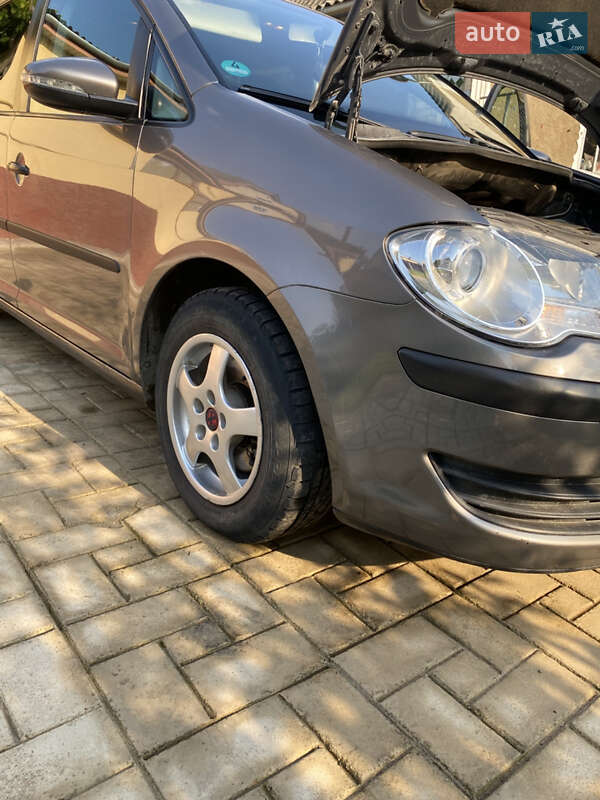 Volkswagen Touran 2009
