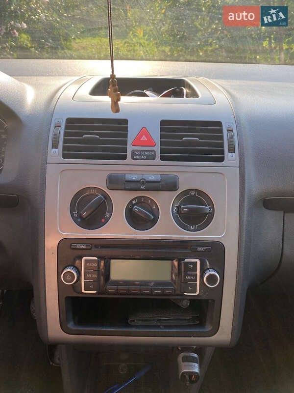 Volkswagen Touran 2009