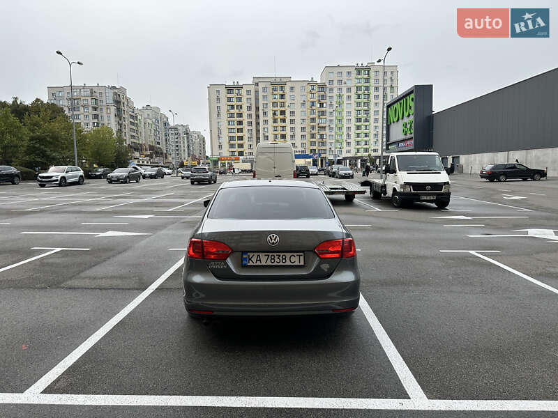 Volkswagen Jetta 2014