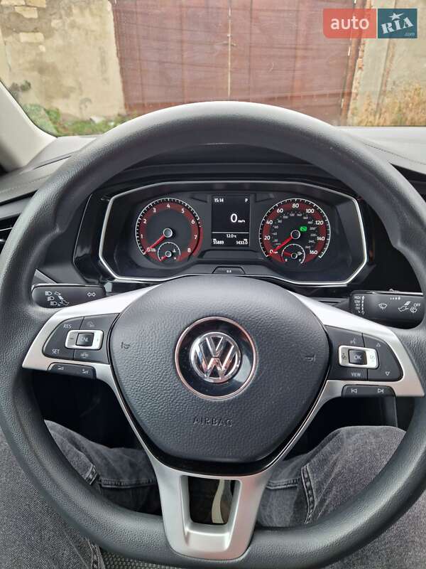 Volkswagen Jetta 2019