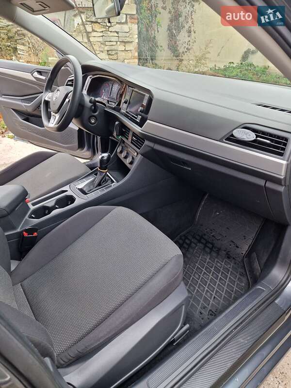 Volkswagen Jetta 2019