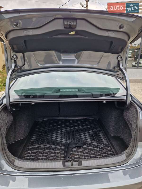 Volkswagen Jetta 2019