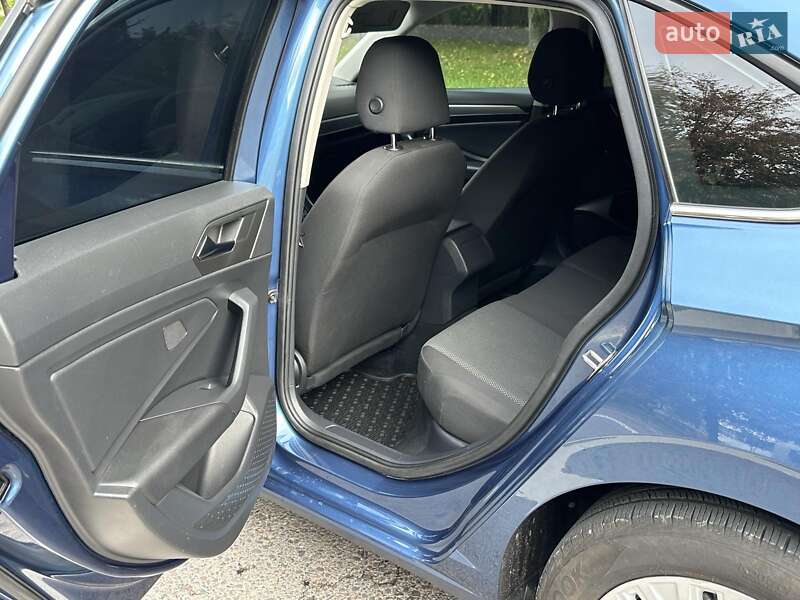 Volkswagen Jetta 2019