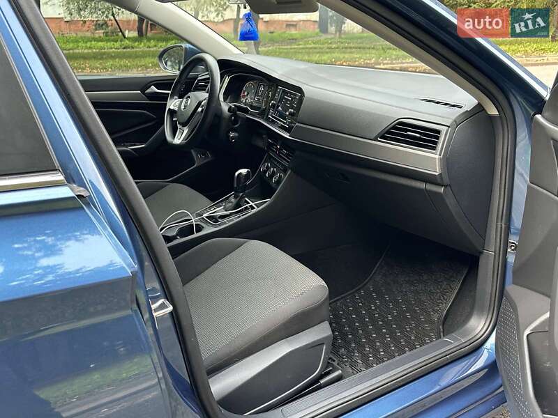 Volkswagen Jetta 2019