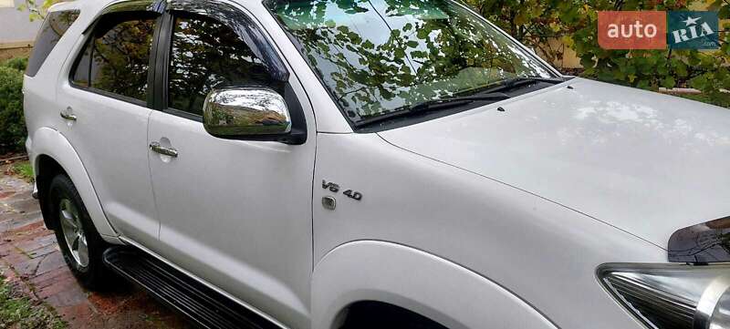 Toyota Fortuner 2008