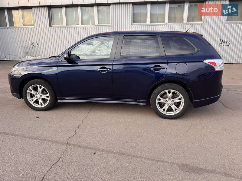 Mitsubishi Outlander 2014