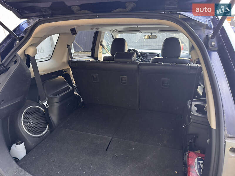 Mitsubishi Outlander 2014