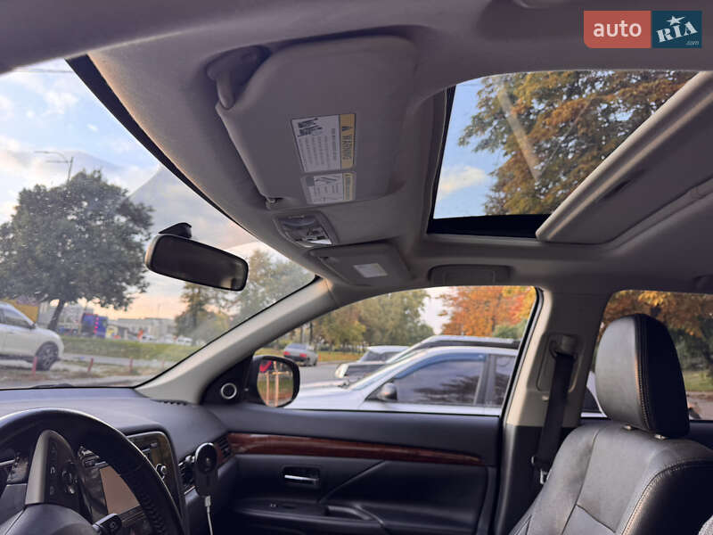 Mitsubishi Outlander 2014