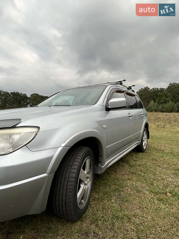 Mitsubishi Outlander 2008