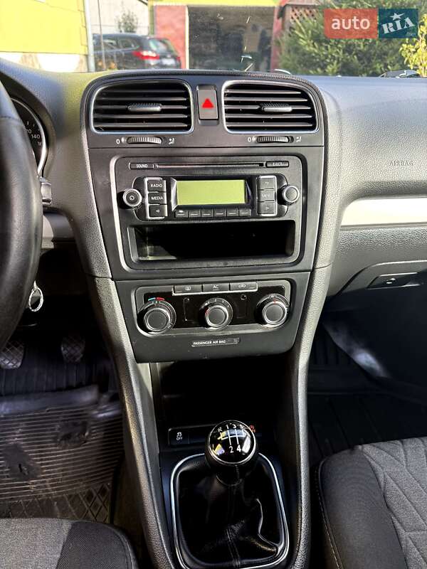 Volkswagen Golf 2011
