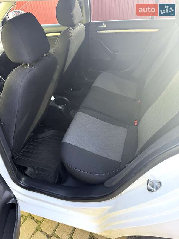 Volkswagen Golf 2011