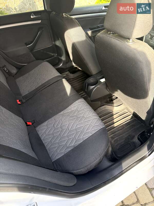 Volkswagen Golf 2011