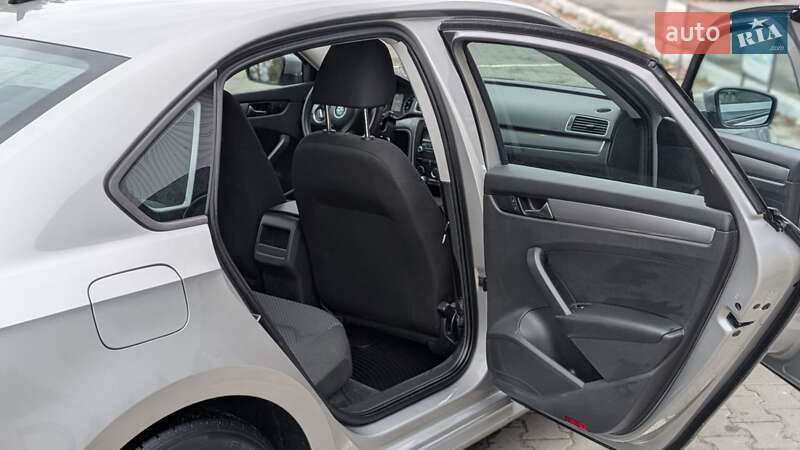 Volkswagen Passat 2013