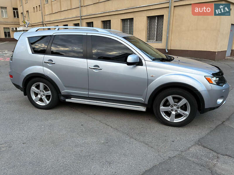 Mitsubishi Outlander 2008