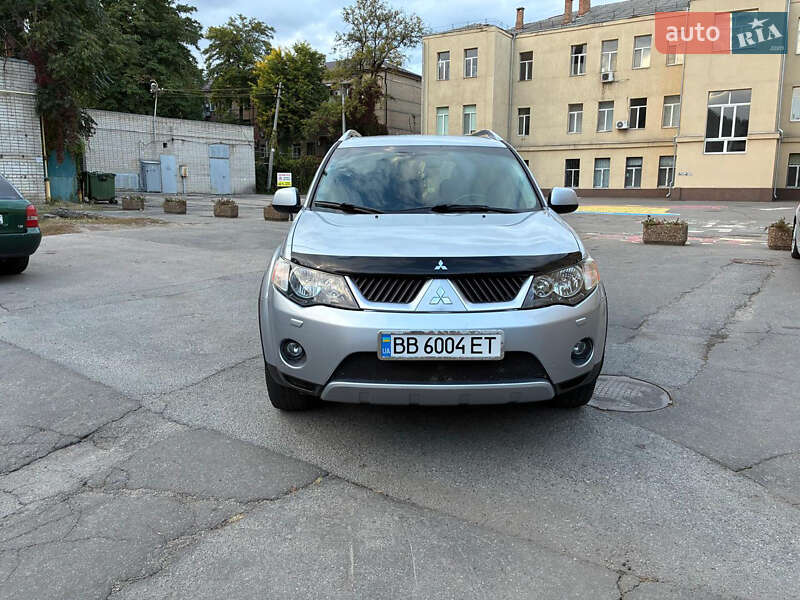 Mitsubishi Outlander 2008