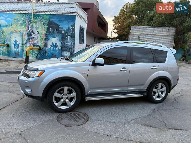 Mitsubishi Outlander 2008