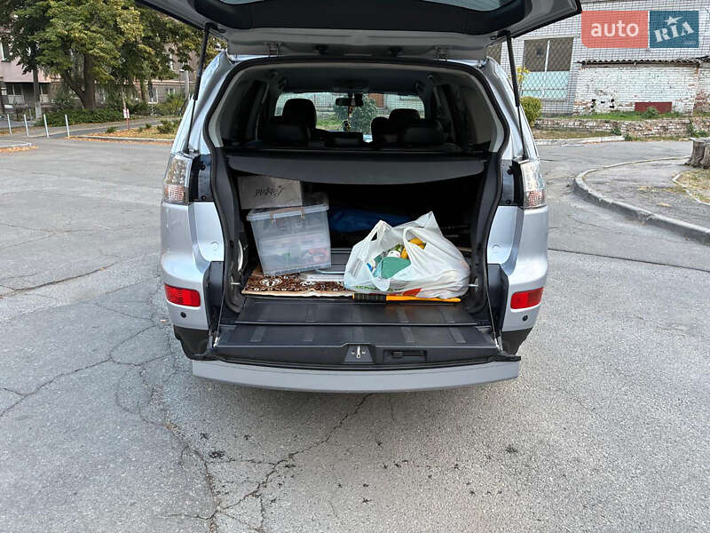 Mitsubishi Outlander 2008