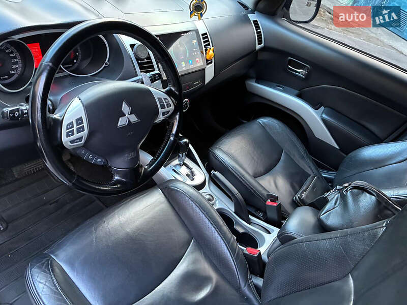 Mitsubishi Outlander 2008