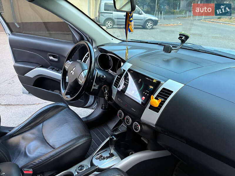 Mitsubishi Outlander 2008