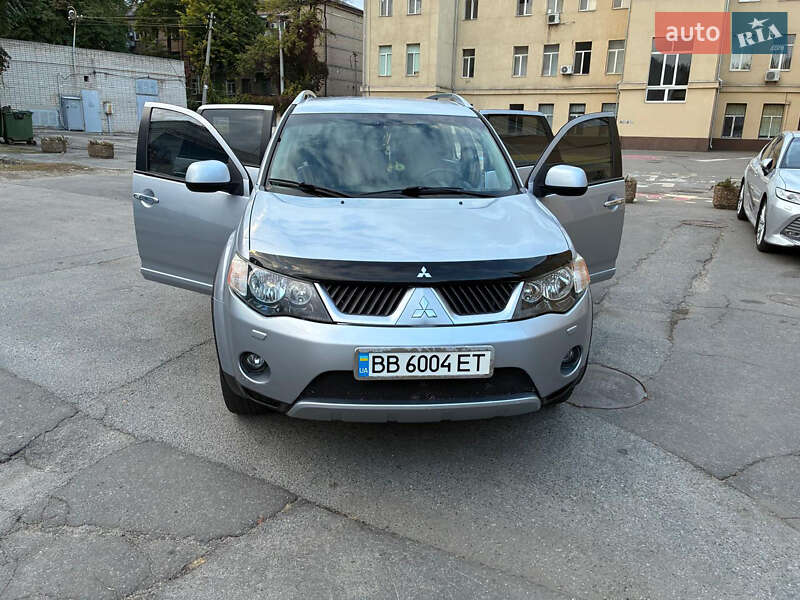 Mitsubishi Outlander 2008