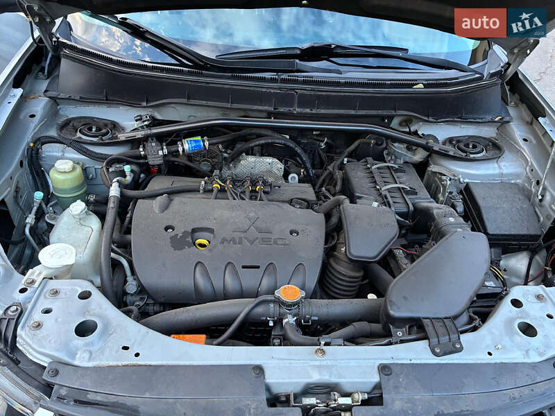 Mitsubishi Outlander 2008