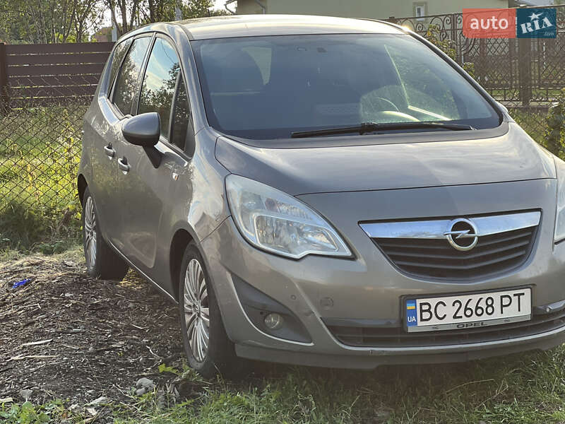 Opel Meriva 2011