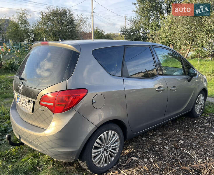 Opel Meriva 2011