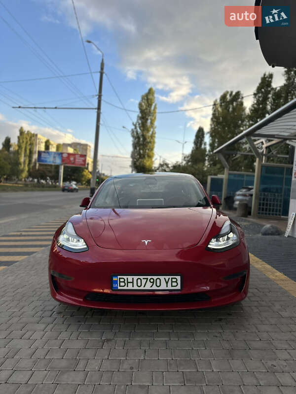 Tesla Model 3 2022