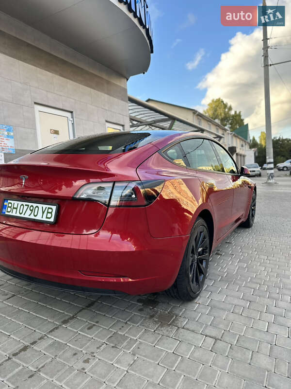Tesla Model 3 2022