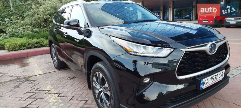 Toyota Highlander 2021