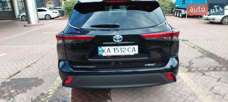 Toyota Highlander 2021