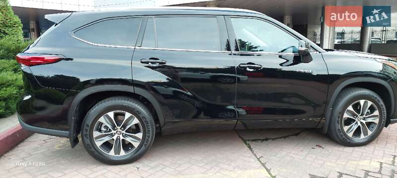 Toyota Highlander 2021