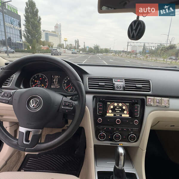 Volkswagen Passat 2011