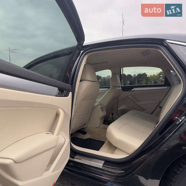 Volkswagen Passat 2011