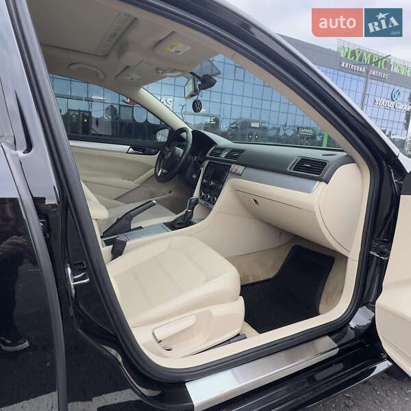 Volkswagen Passat 2011