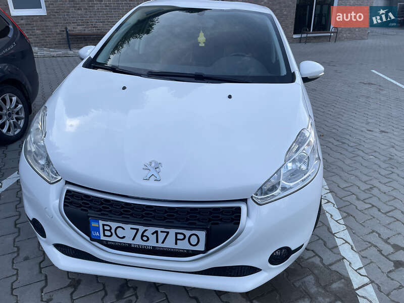 Peugeot 208 2013