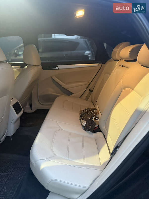 Volkswagen Passat 2013