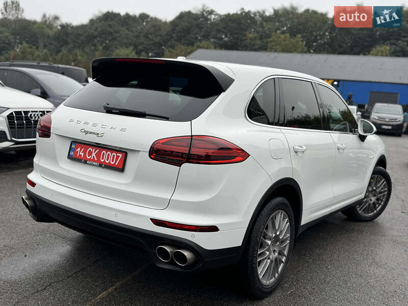 Porsche Cayenne 2015