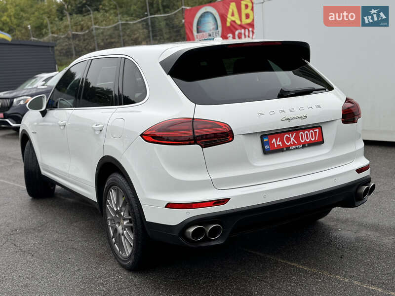 Porsche Cayenne 2015