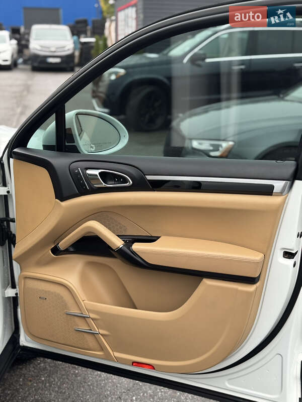 Porsche Cayenne 2015