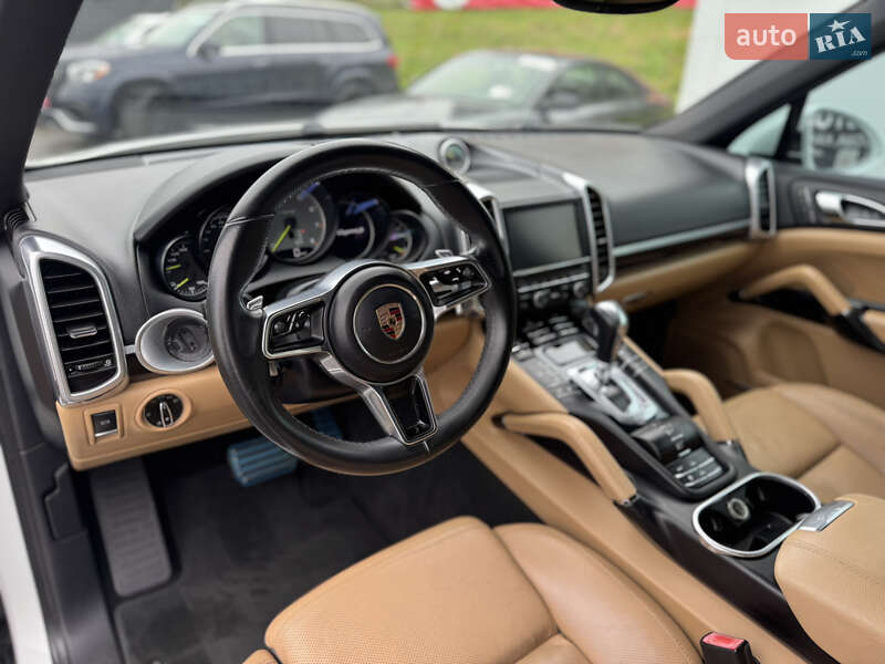 Porsche Cayenne 2015