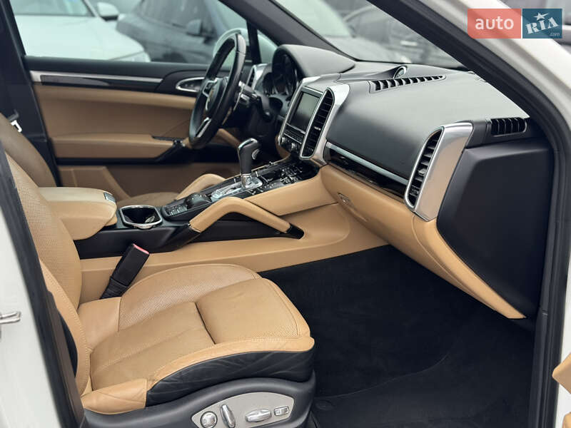 Porsche Cayenne 2015