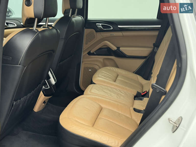 Porsche Cayenne 2015