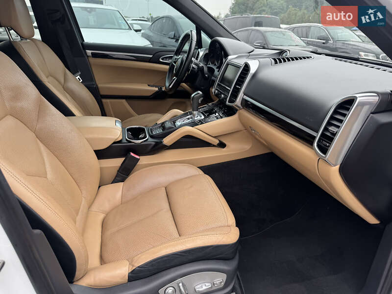 Porsche Cayenne 2015