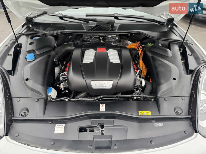 Porsche Cayenne 2015