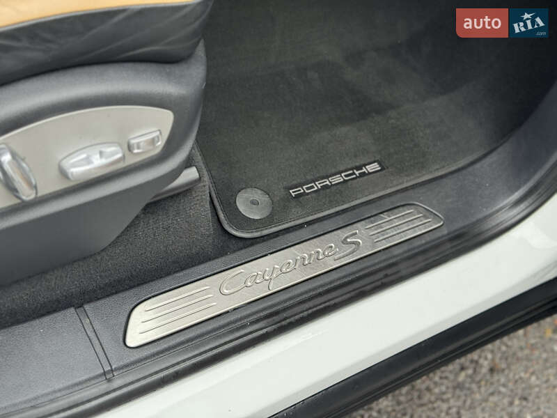 Porsche Cayenne 2015