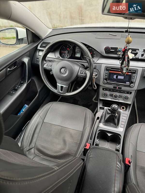 Volkswagen Passat 2012