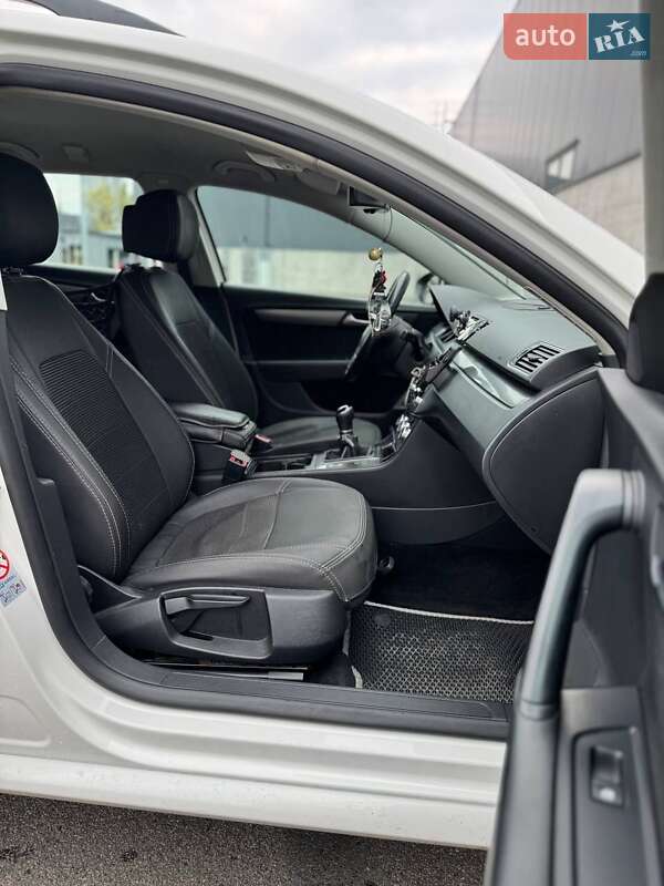 Volkswagen Passat 2012