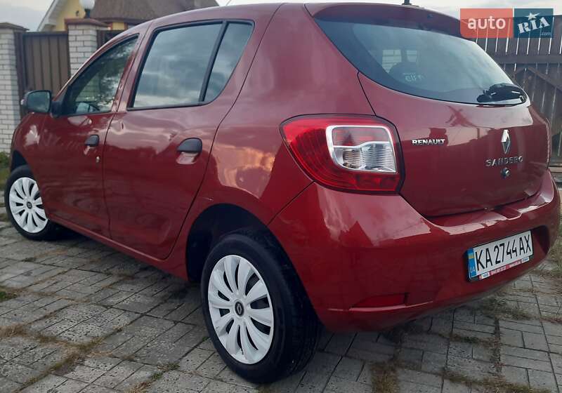 Renault Sandero 2014