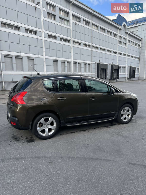 Peugeot 3008 2011